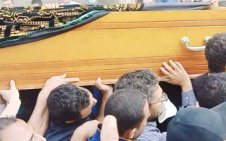 Mujer en Egipto muere de pena una hora después de la muerte de su esposo