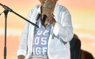 Mohamed Mounir Returns with a New Album