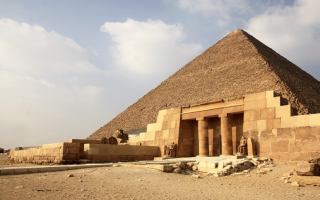 Three Tourists Arrested in Egypt for Nude Photos at Pyramids