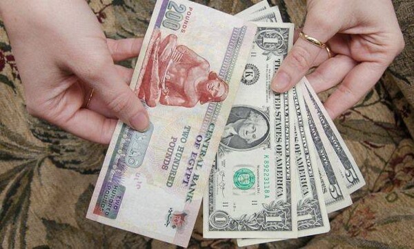 交易开始时美元对英镑稳定