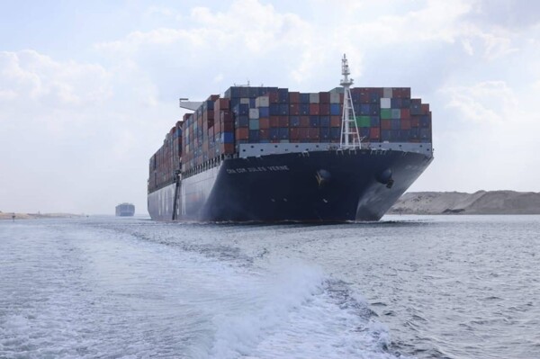 Суэцкий канал: рост доходов и судоходства