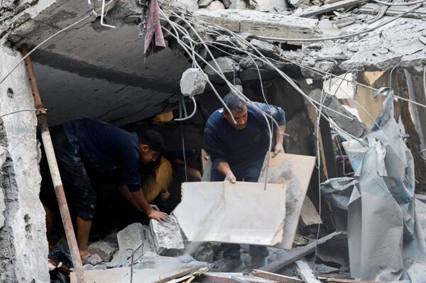 Hamas delegation arrives in Cairo for Gaza war talks